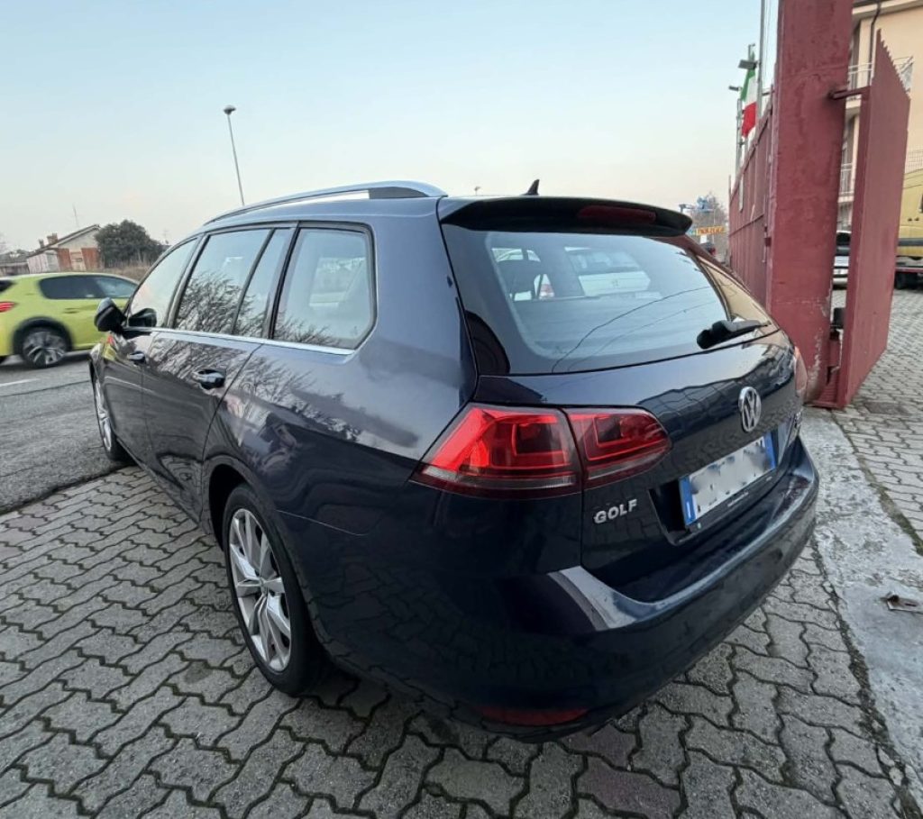 VOLKSWAGEN Golf Variant 2.0 TDI Executive BlueMotion Technology - 2