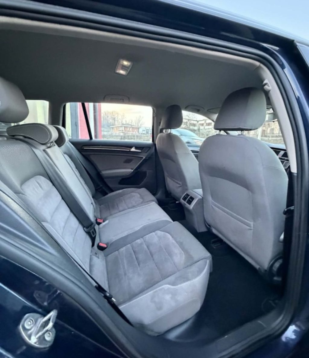 VOLKSWAGEN Golf Variant 2.0 TDI Executive BlueMotion Technology - 13