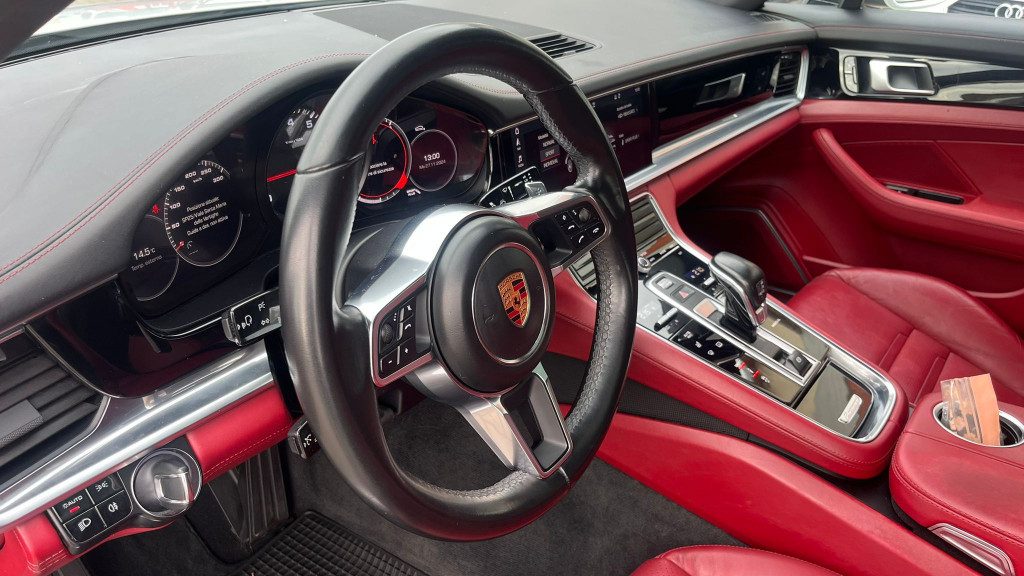 PORSCHE Panamera 3.0 4 - 13