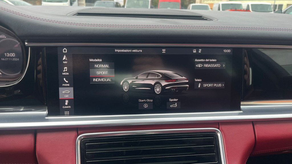 PORSCHE Panamera 3.0 4 - 16