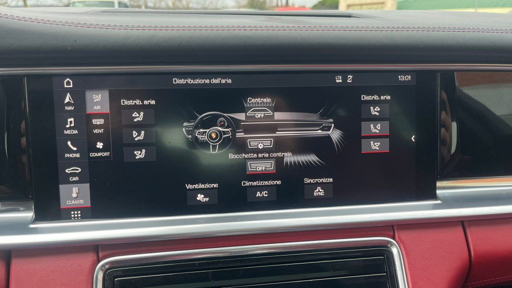 PORSCHE Panamera 3.0 4 - 19