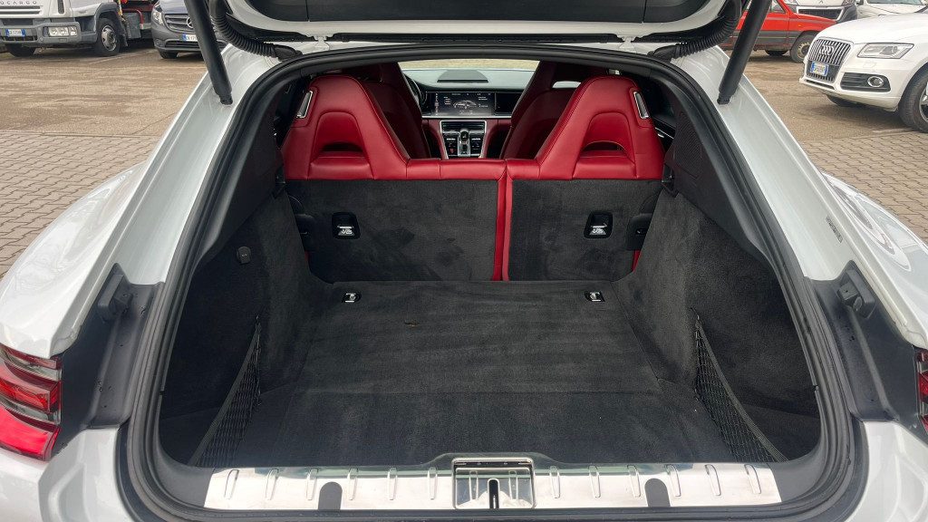 PORSCHE Panamera 3.0 4 - 27