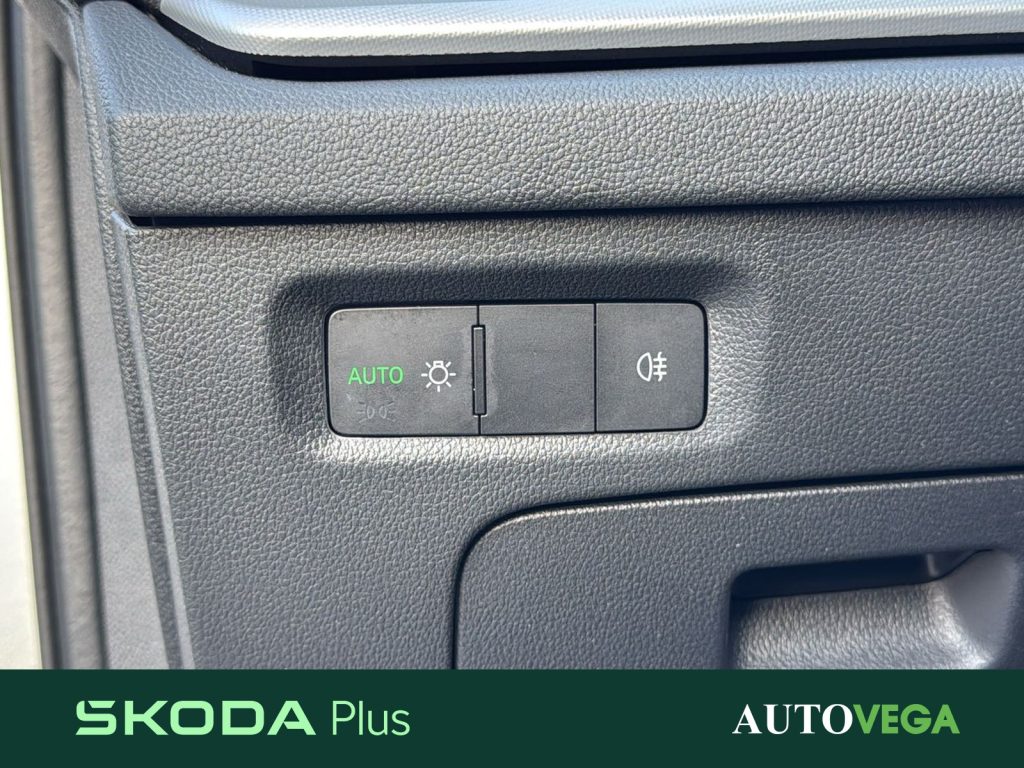 SKODA Octavia wagon 2.0 tdi executive 150cv dsg - 13