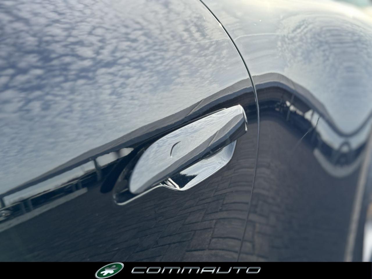 PORSCHE 911 Carrera - 10