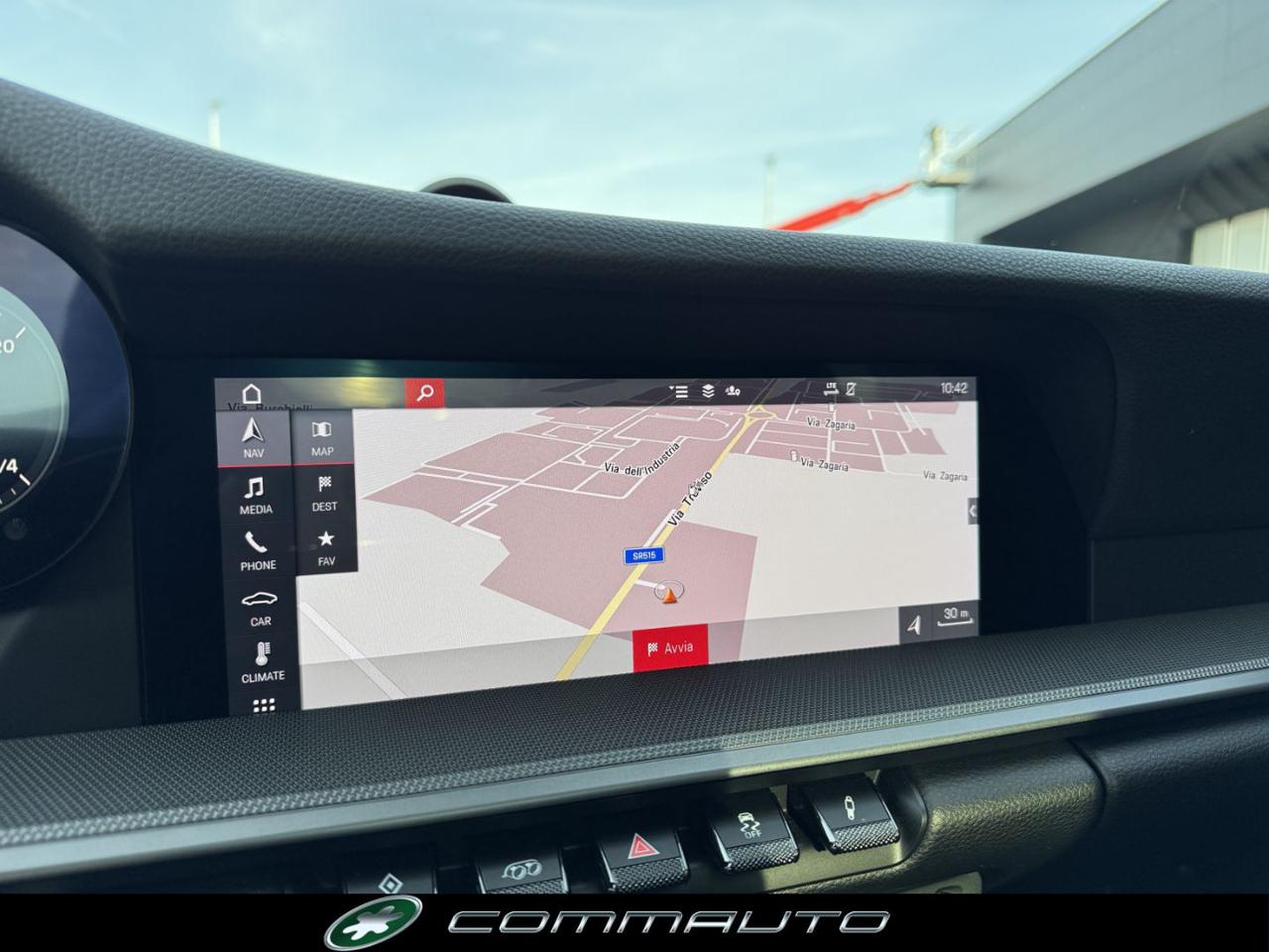 PORSCHE 911 Carrera - 24