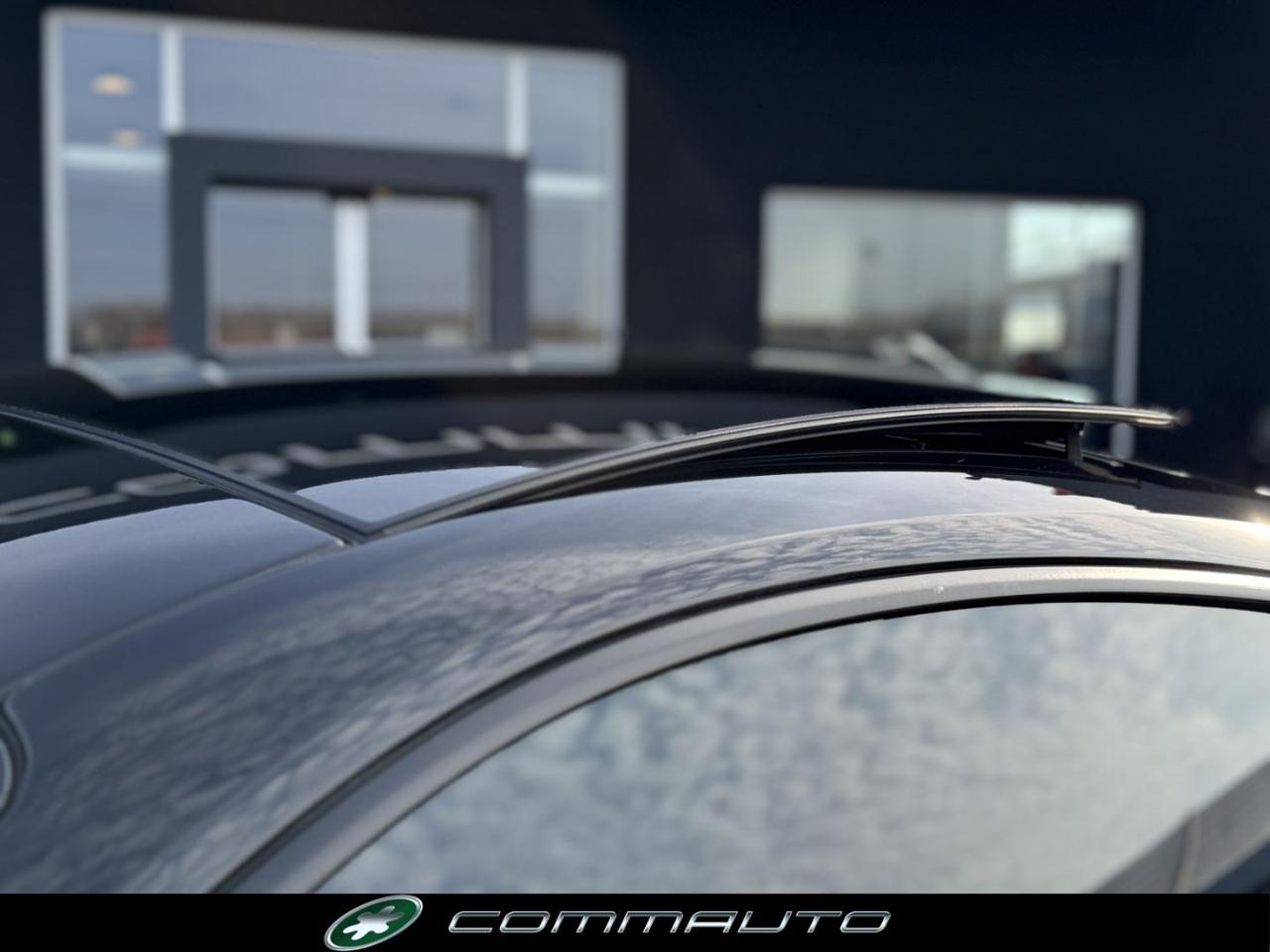 PORSCHE 911 Carrera - 11