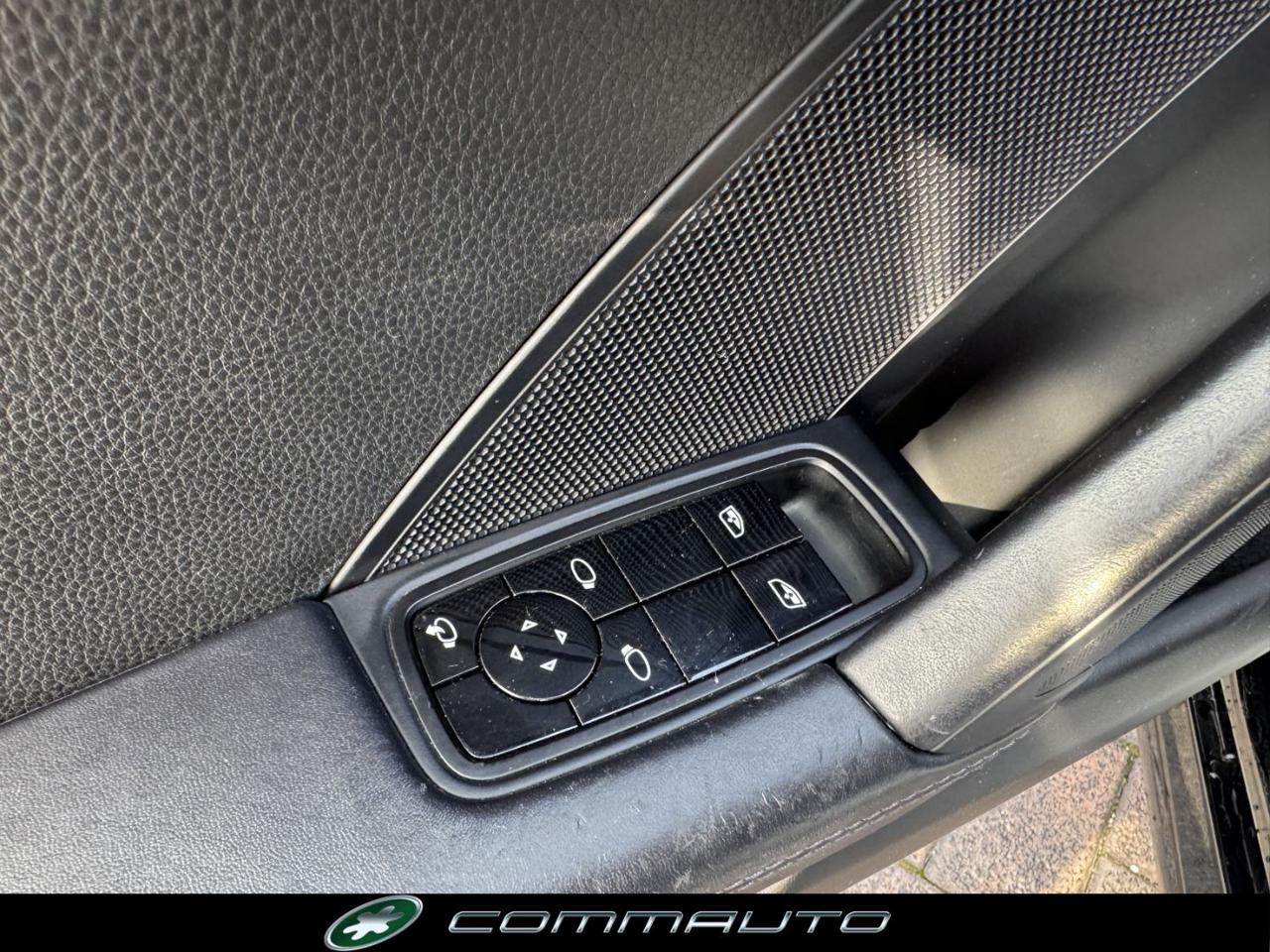 PORSCHE 911 Carrera - 15