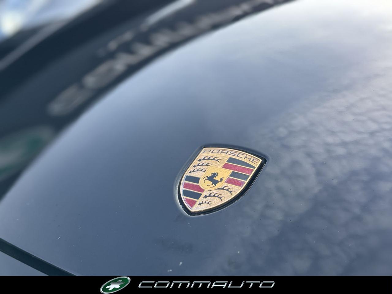 PORSCHE 911 Carrera - 8