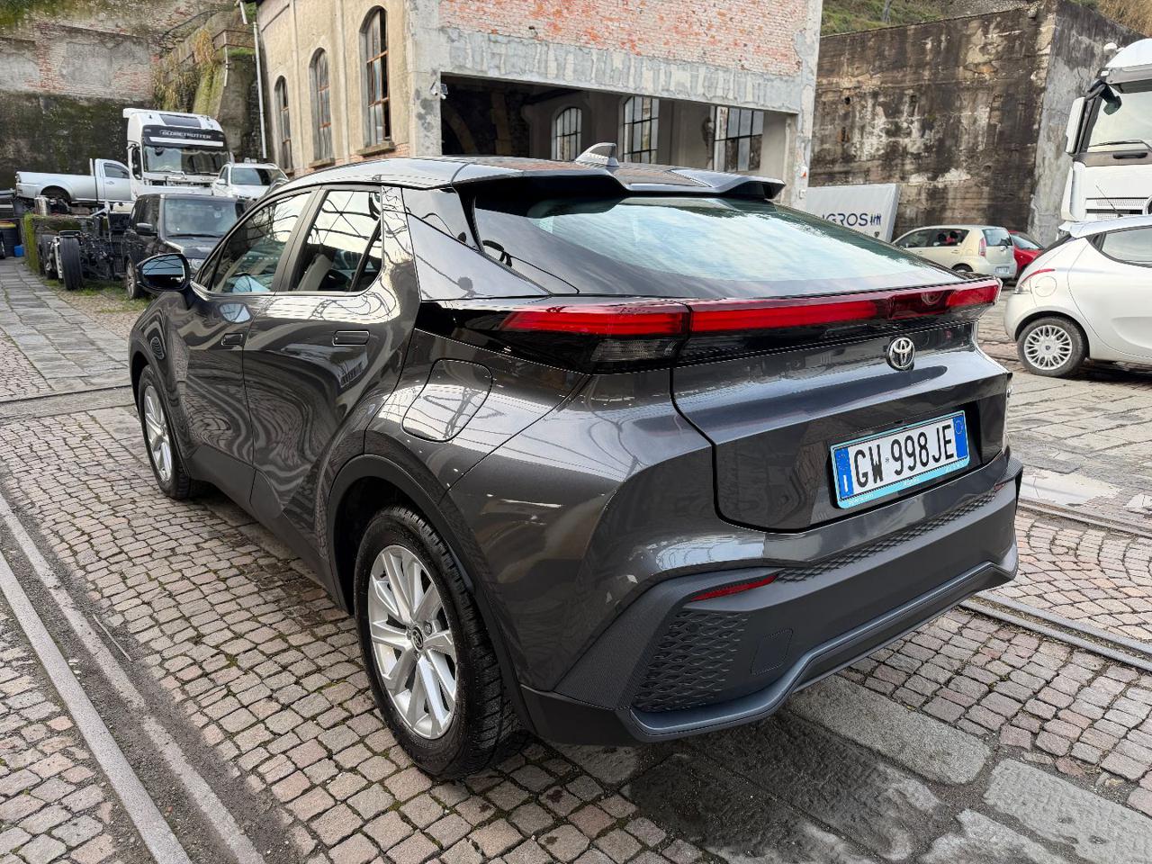 TOYOTA C-HR 1.8 Hybrid E-CVT Active - 5