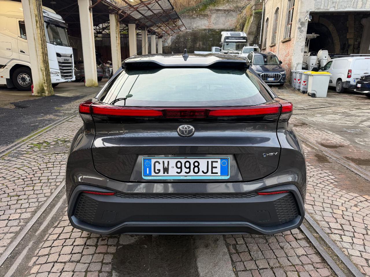 TOYOTA C-HR 1.8 Hybrid E-CVT Active - 6