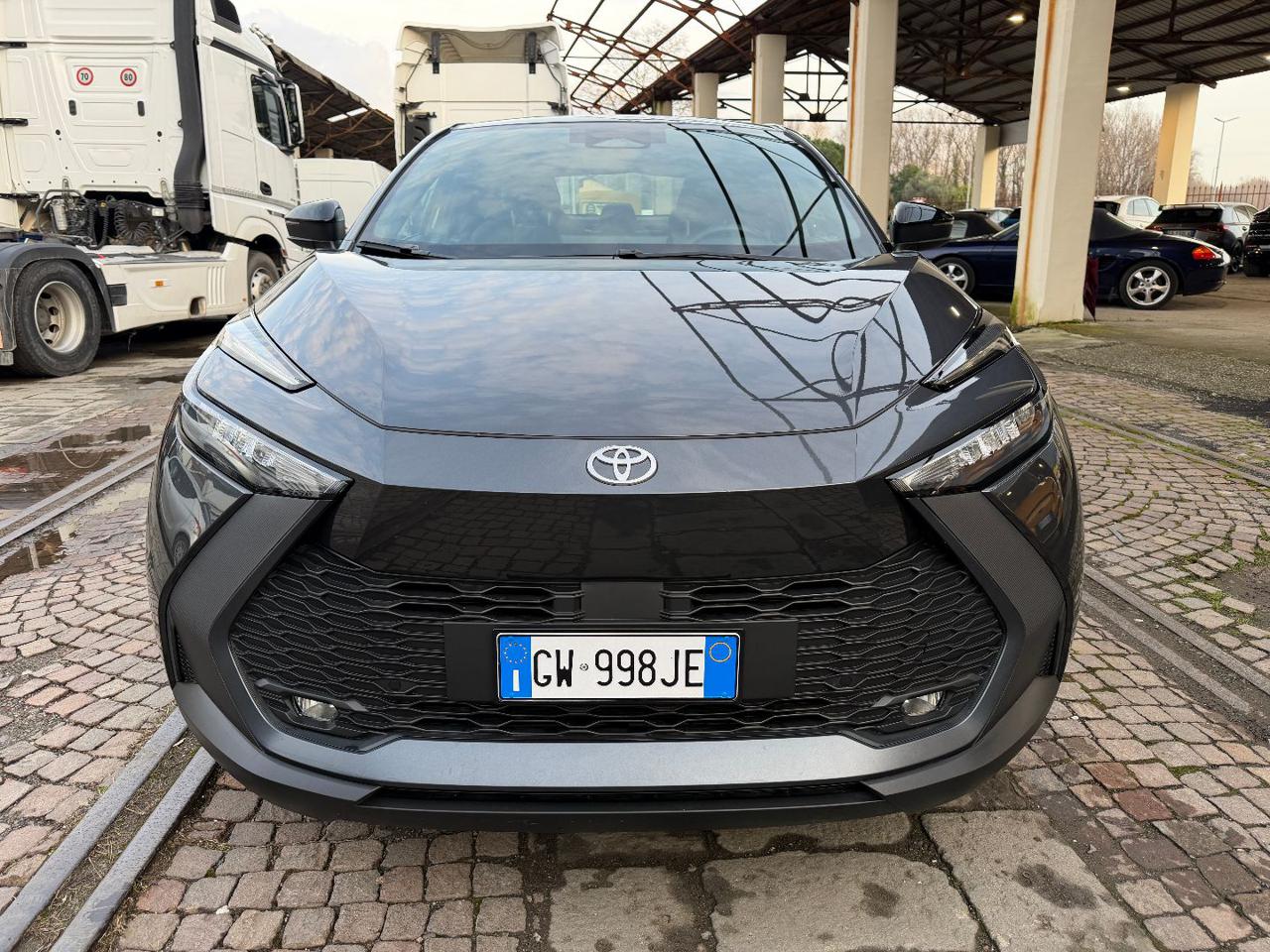 TOYOTA C-HR 1.8 Hybrid E-CVT Active - 3