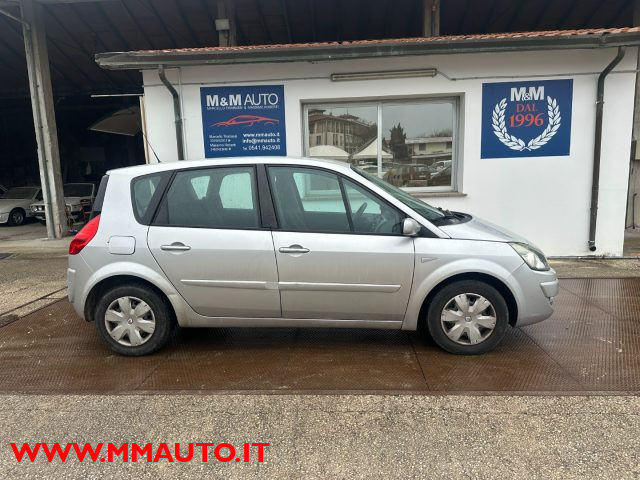 RENAULT Scenic Argento metallizzato