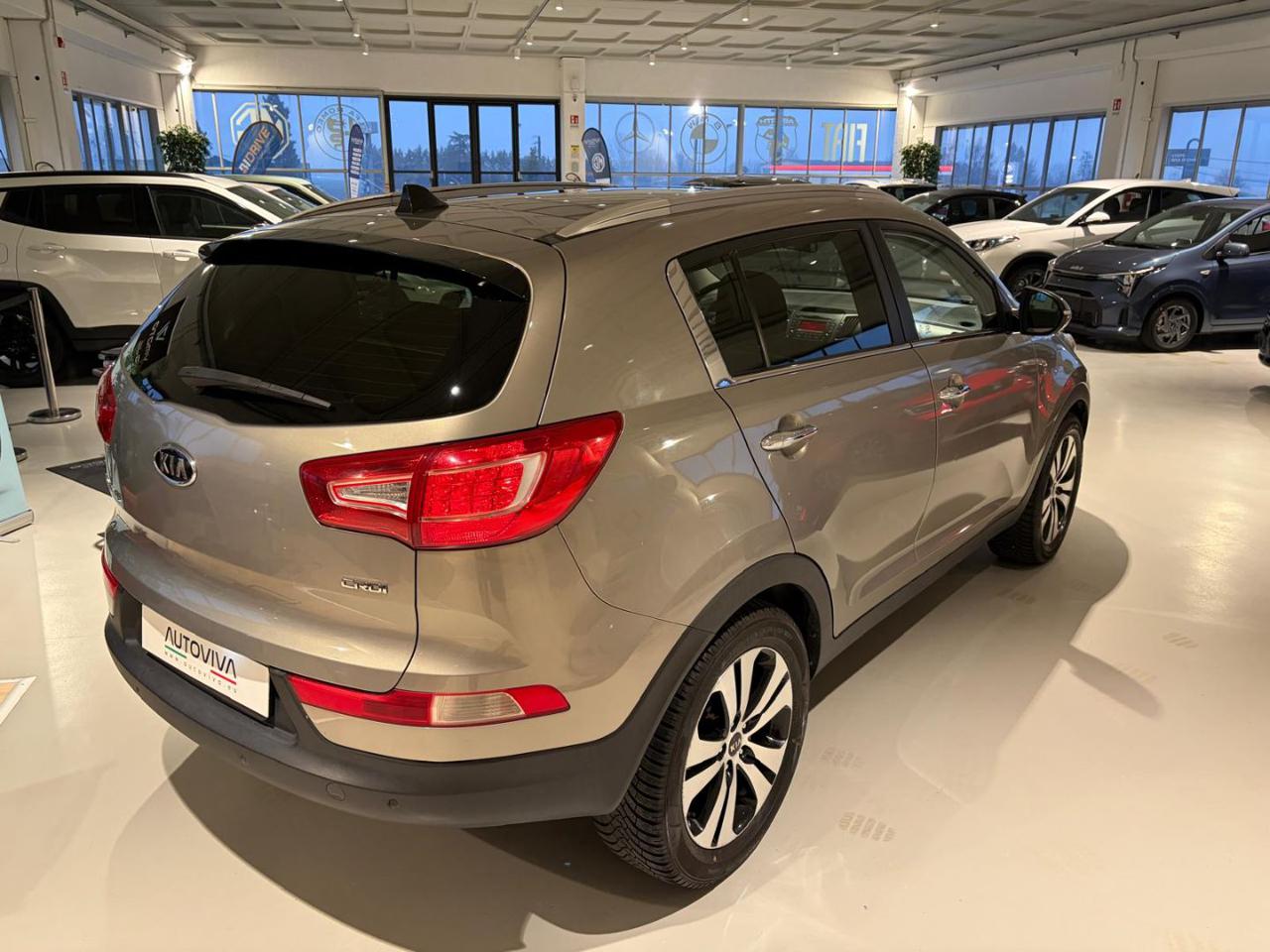 KIA Sportage 1.7 CRDI VGT 2WD Active - 6