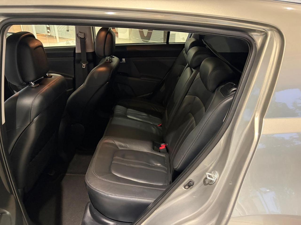 KIA Sportage 1.7 CRDI VGT 2WD Active - 9