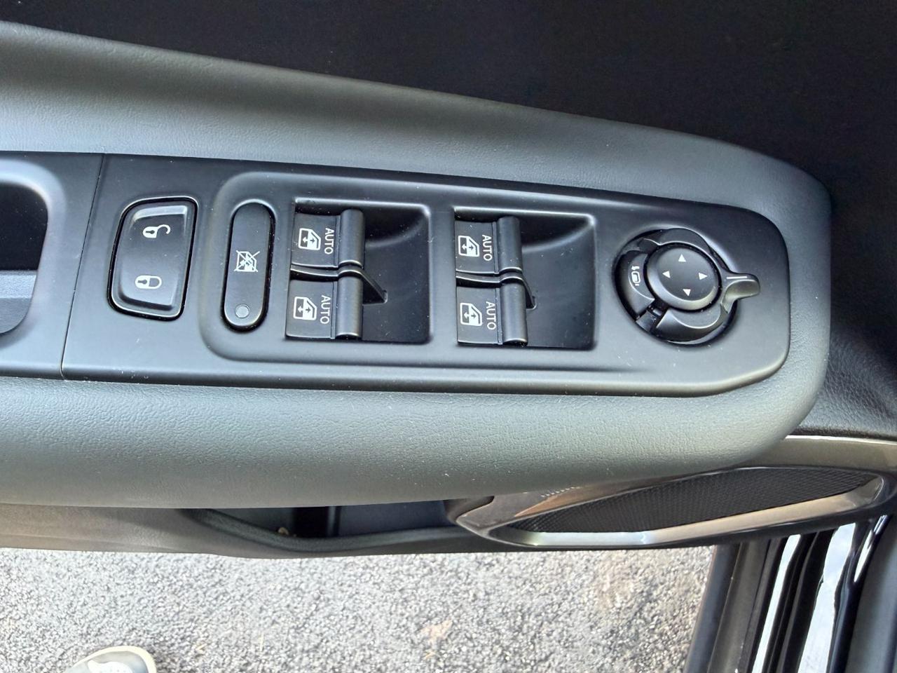 JEEP Renegade 1.5 TURBO T4 MHEV LIMITED FULL LED+NAVI+T.BLACK! - 19