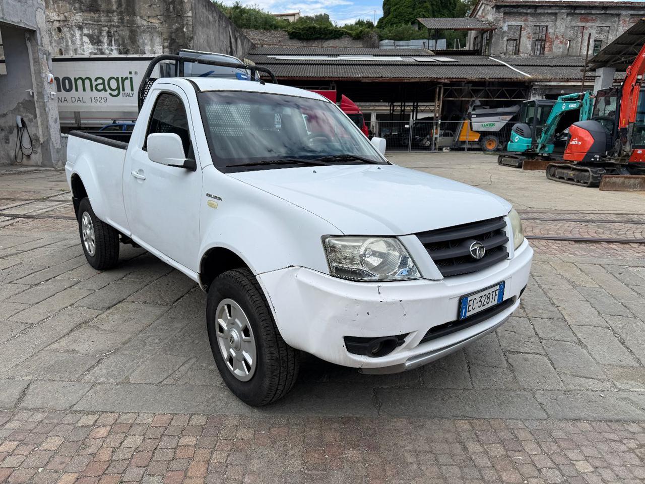 TATA Xenon 2.2 Dicor 4x2 PC Pick-up - 10