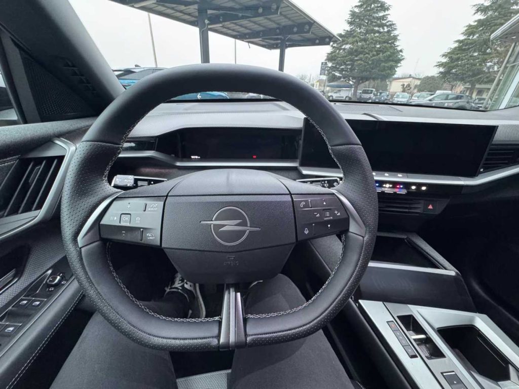 OPEL Grandland Hybrid 145 CV EDCT GS - 16