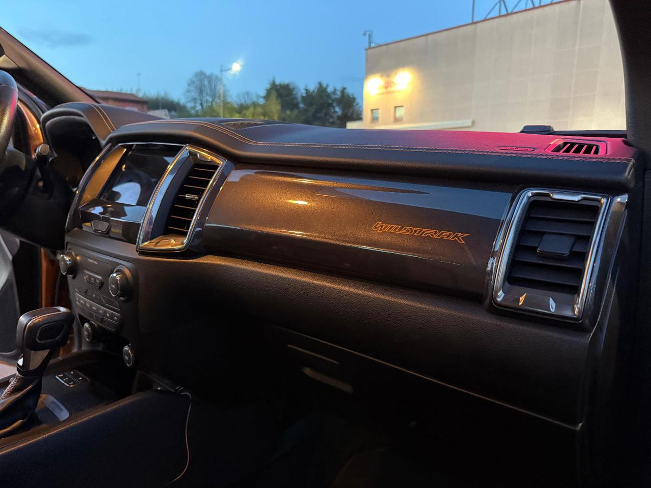 FORD Ranger 2.0 ECOBLUE aut. 213 CV DC Wildtrak 5 posti - 16