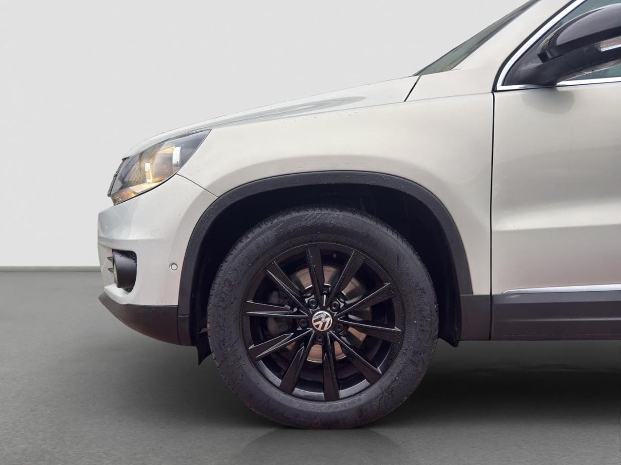 VOLKSWAGEN Tiguan 2.0 TDI 140 CV Sport & Style *TETTO APRIBILE* - 8