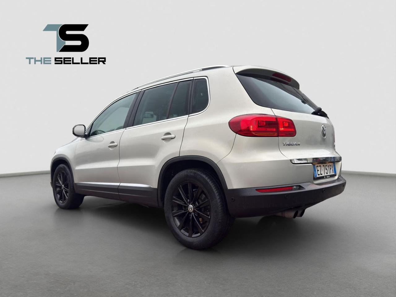 VOLKSWAGEN Tiguan 2.0 TDI 140 CV Sport & Style *TETTO APRIBILE* - 5