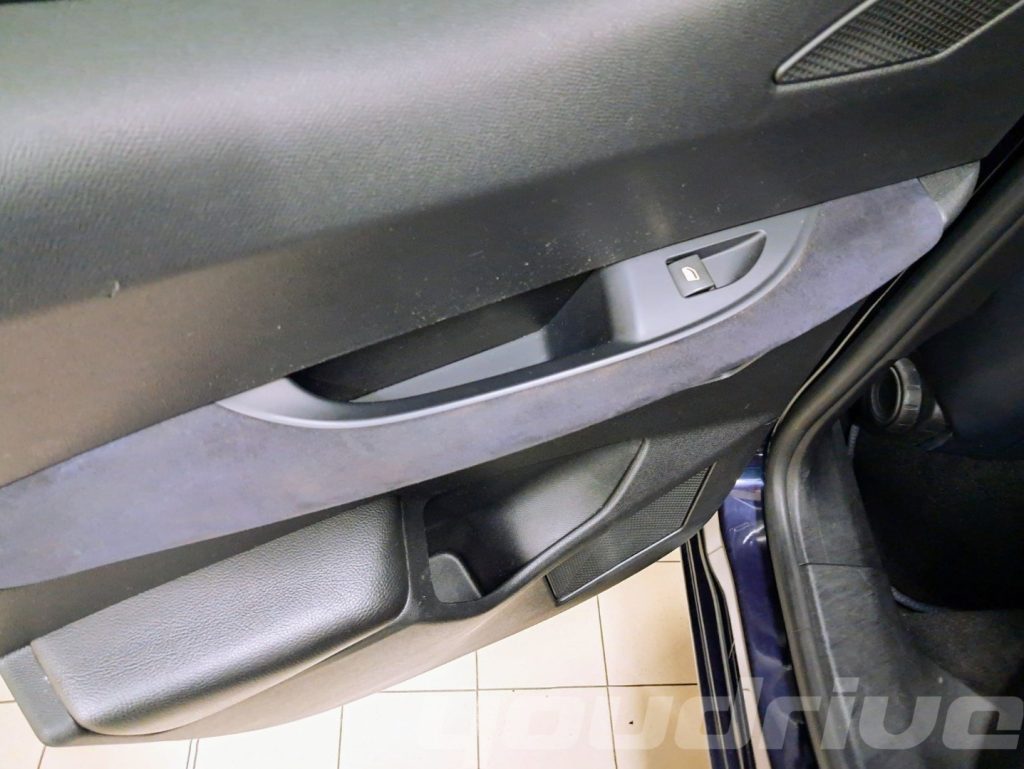 DS AUTOMOBILES DS 3 Crossback / BlueHDi 130 aut. Ines De La Fressange KM 98.200 - 20