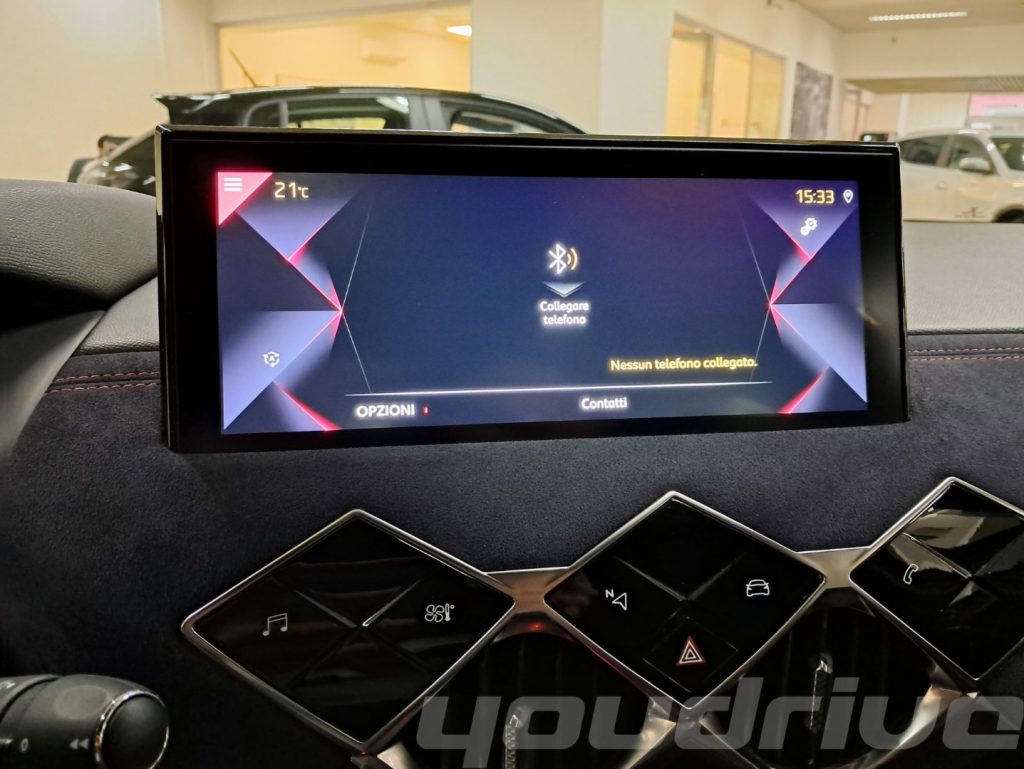 DS AUTOMOBILES DS 3 Crossback / BlueHDi 130 aut. Ines De La Fressange KM 98.200 - 13