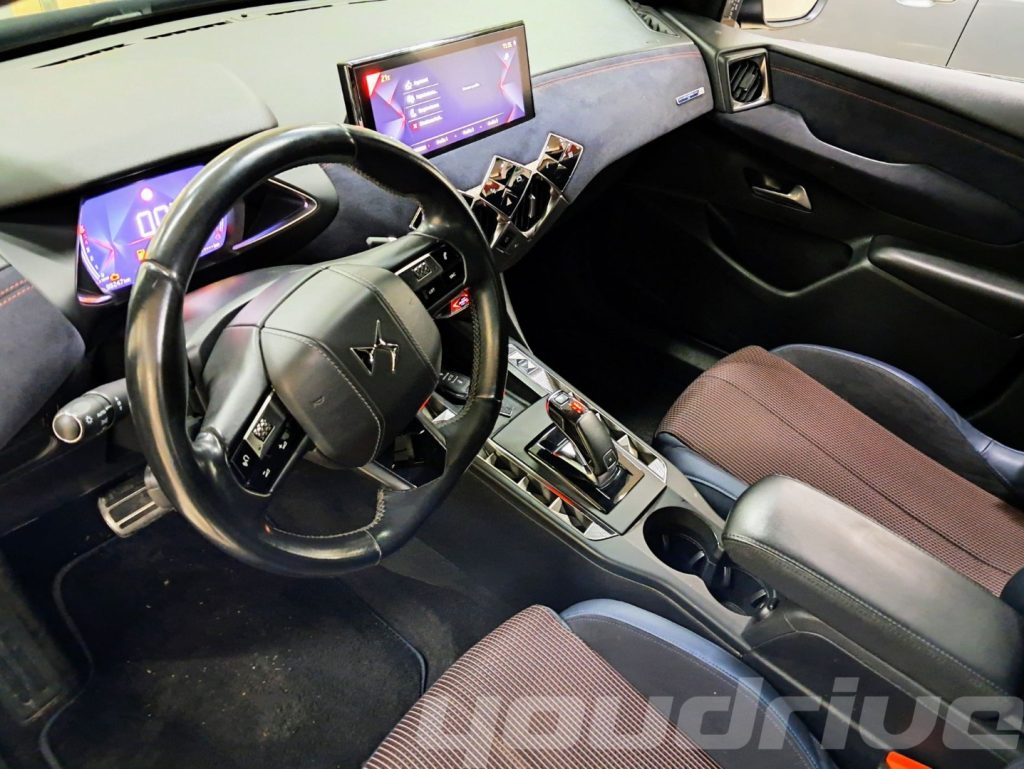 DS AUTOMOBILES DS 3 Crossback / BlueHDi 130 aut. Ines De La Fressange KM 98.200 - 10