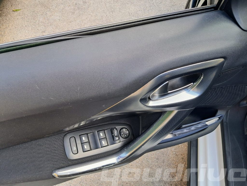 PEUGEOT 2008 / 1° serie BlueHDi 100 KM 116.700 - 15