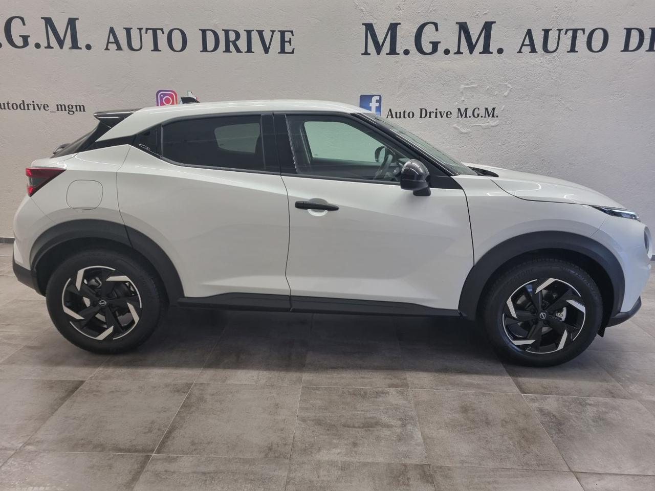 NISSAN Juke 1.0 DIG-T 114 CV Acenta Look Pack - 4