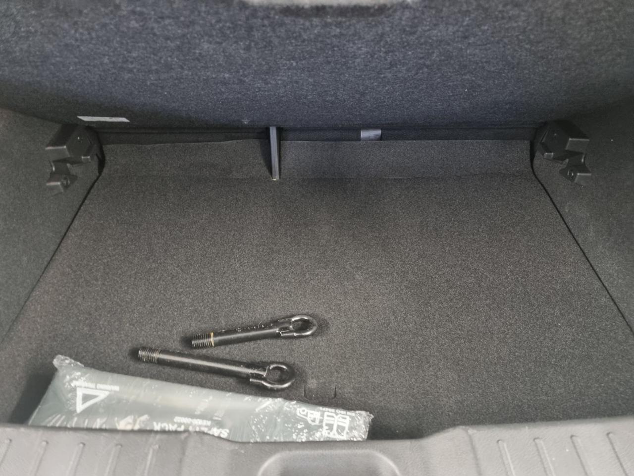 NISSAN Juke 1.0 DIG-T 114 CV Acenta Look Pack - 22