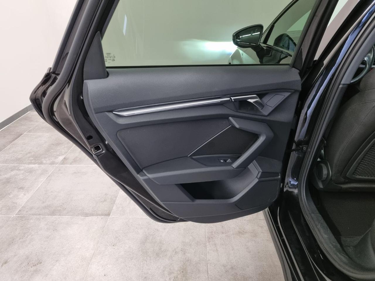 AUDI A3 SPB 35 TDI S tronic S line edition - 28