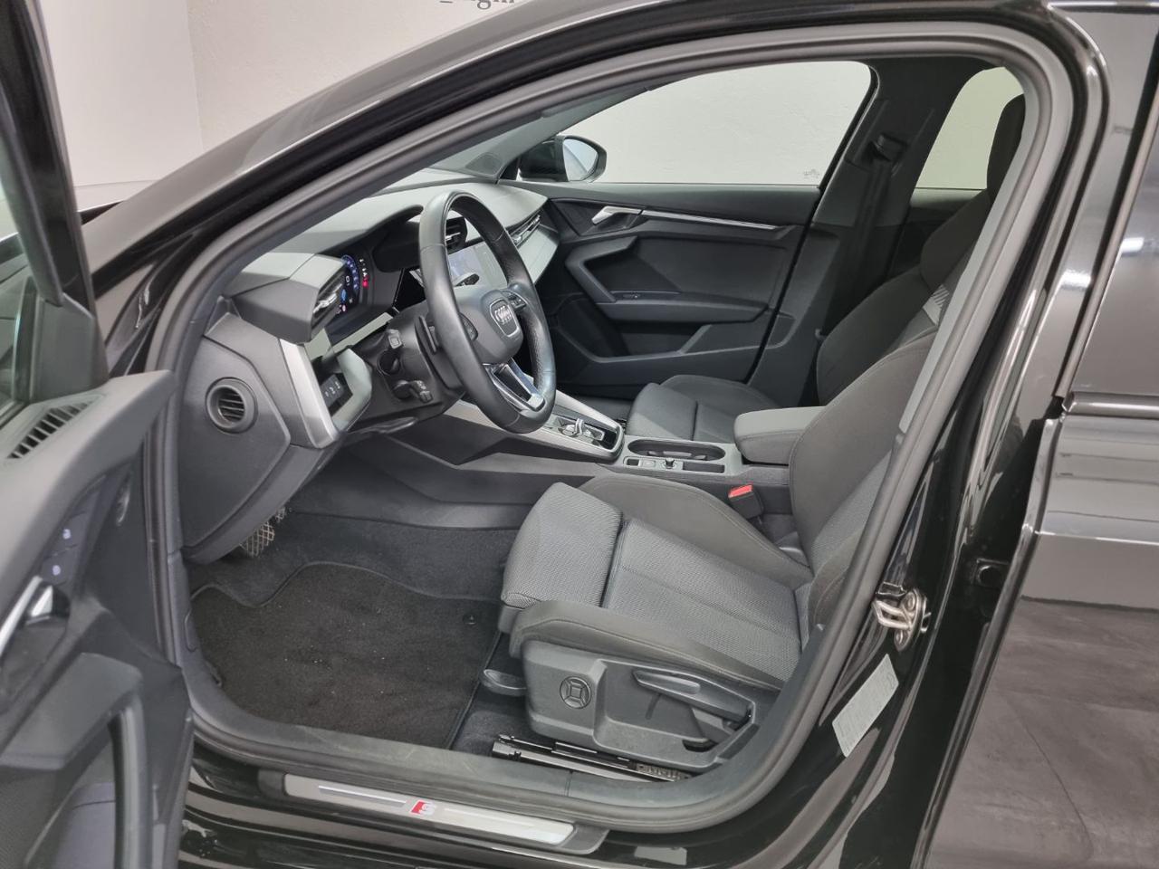 AUDI A3 SPB 35 TDI S tronic S line edition - 8