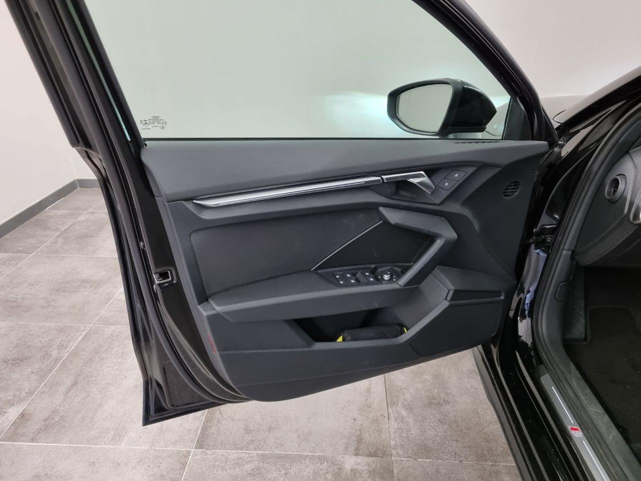 AUDI A3 SPB 35 TDI S tronic S line edition - 27