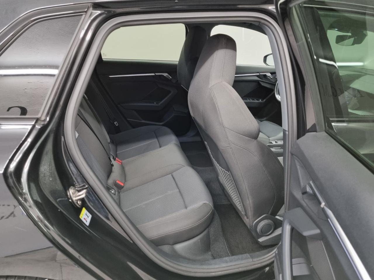 AUDI A3 SPB 35 TDI S tronic S line edition - 29