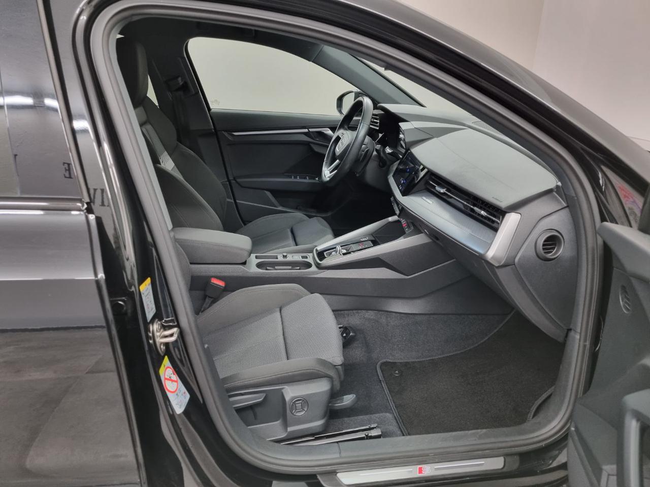 AUDI A3 SPB 35 TDI S tronic S line edition - 9