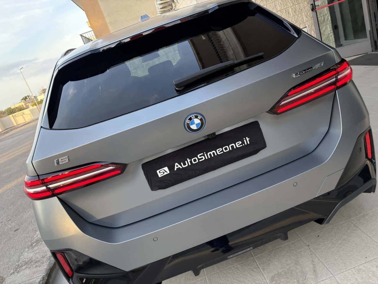 BMW i5 eDrive 40 Touring Msport Pro TETTO PANORAMICO - 33