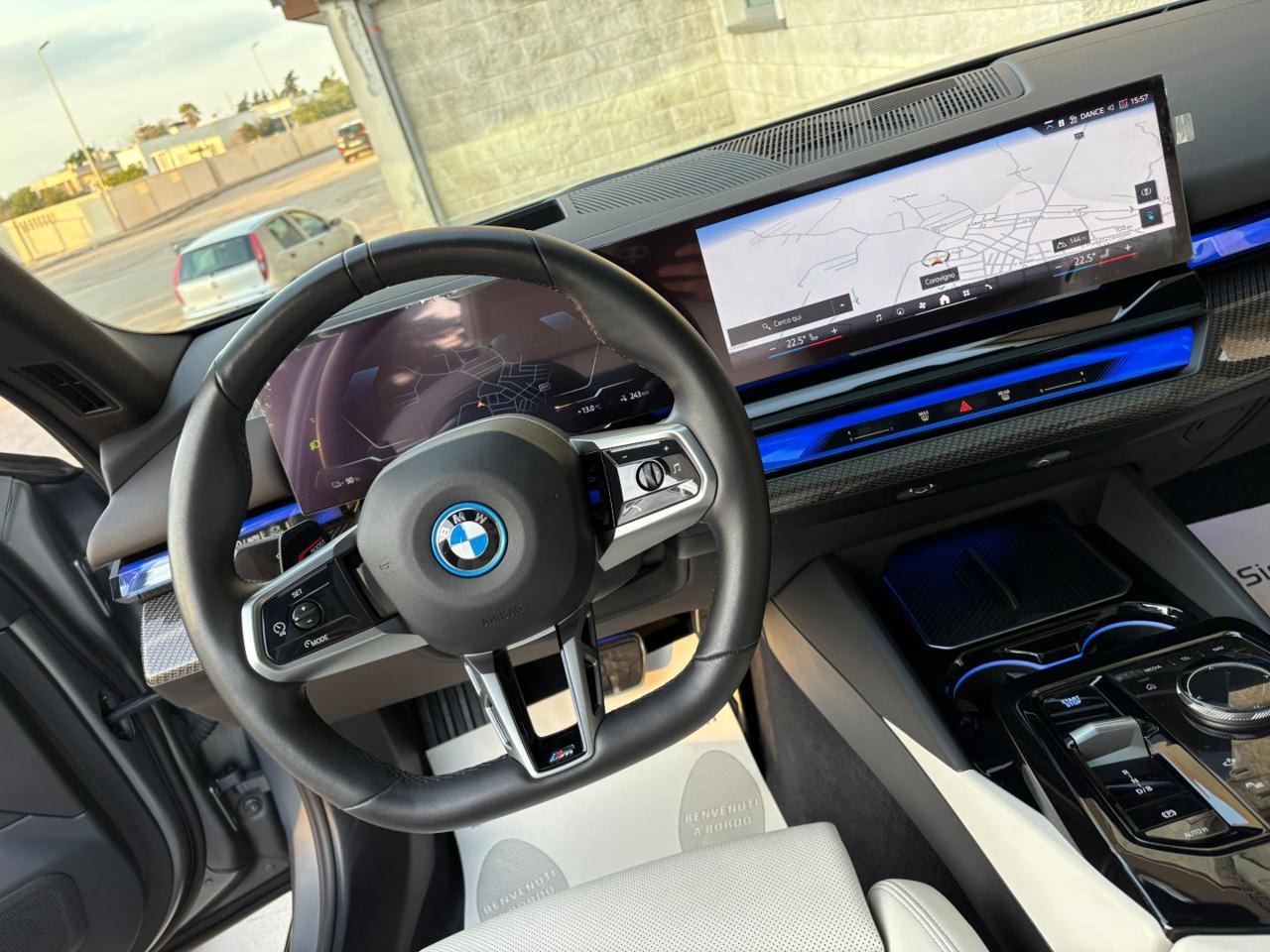 BMW i5 eDrive 40 Touring Msport Pro TETTO PANORAMICO - 48