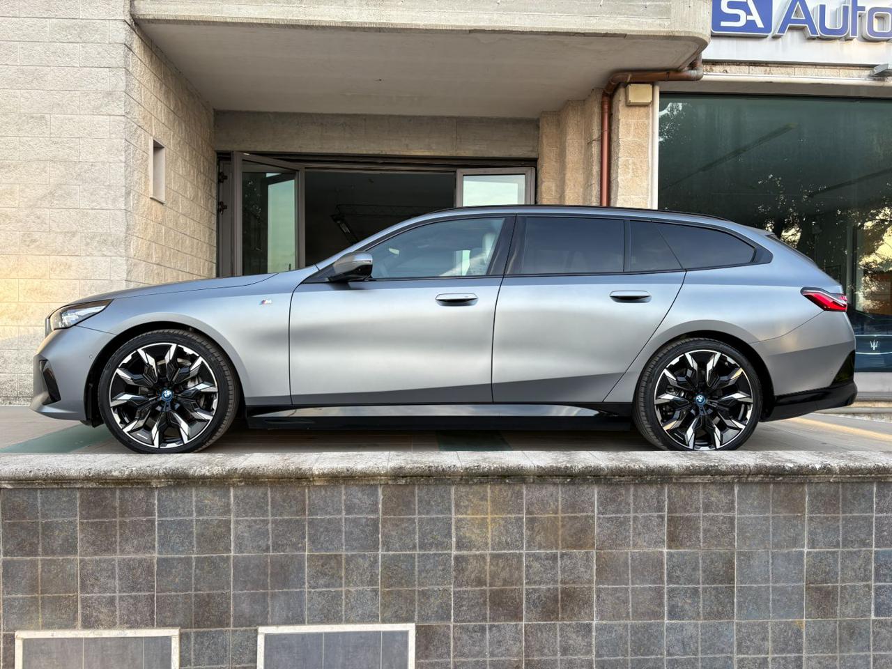 BMW i5 eDrive 40 Touring Msport Pro TETTO PANORAMICO - 8