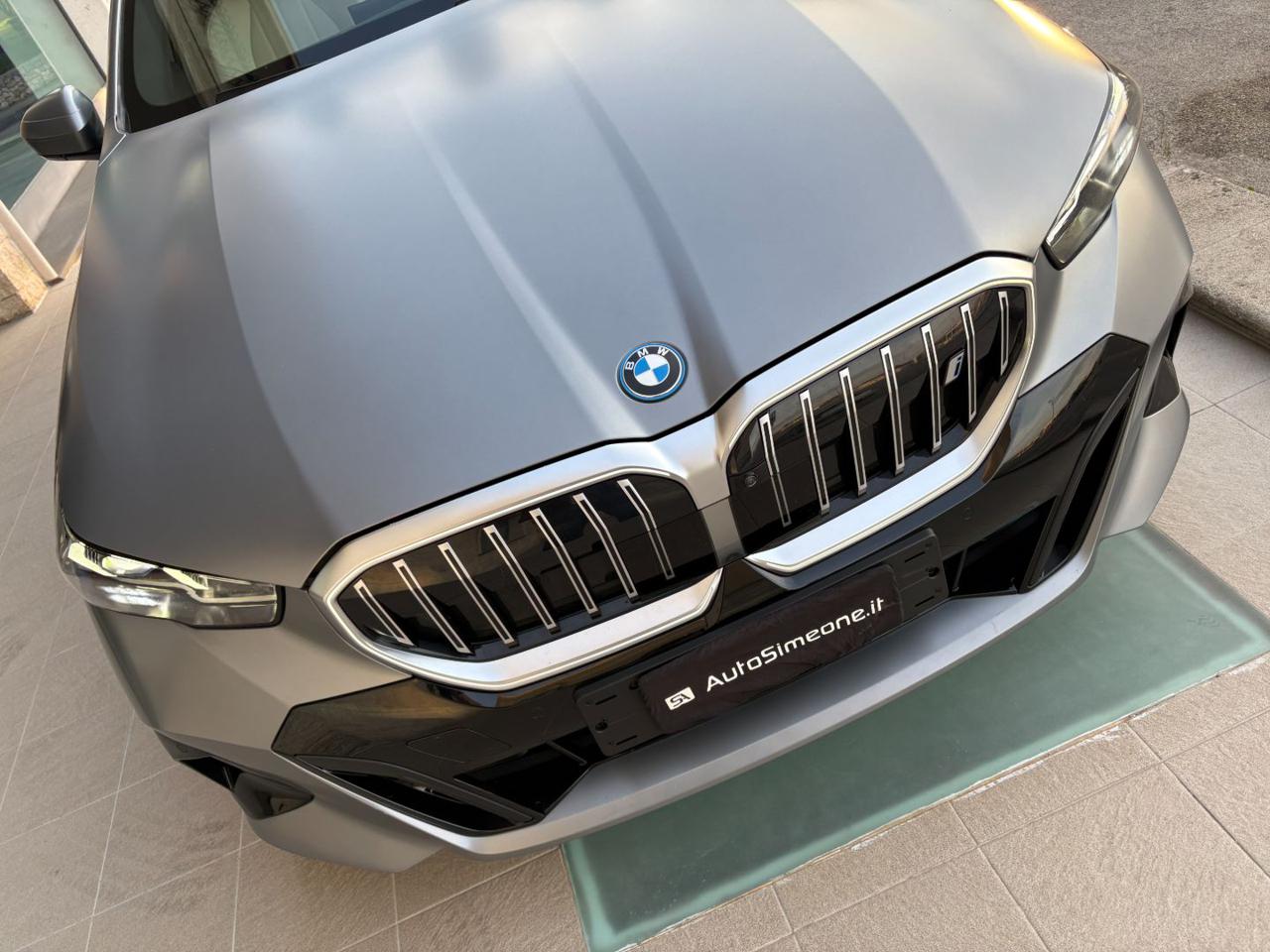 BMW i5 eDrive 40 Touring Msport Pro TETTO PANORAMICO - 32