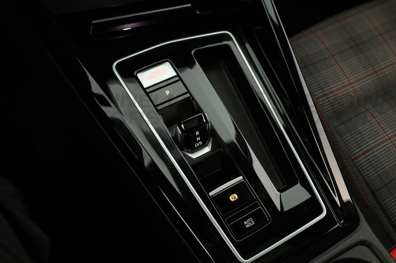 VOLKSWAGEN Golf GTI DSG 265 CV BLACK TETTO - HEAD UP - CERCHI 19 - 12