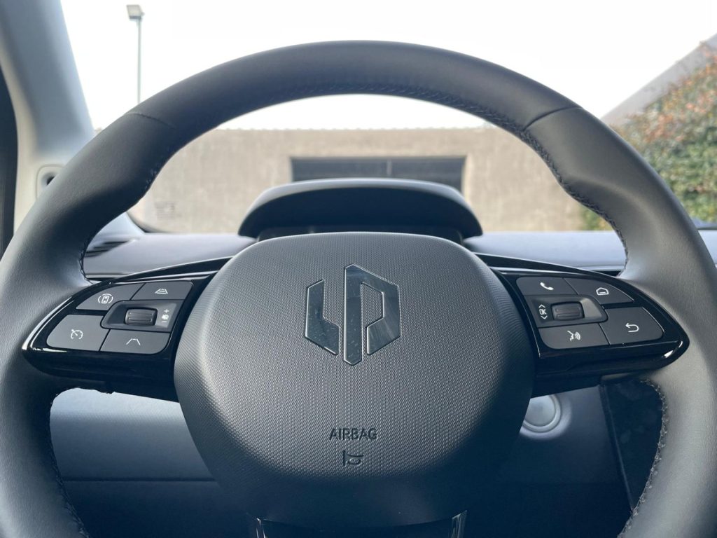 LEAPMOTOR T03 70kW - 16