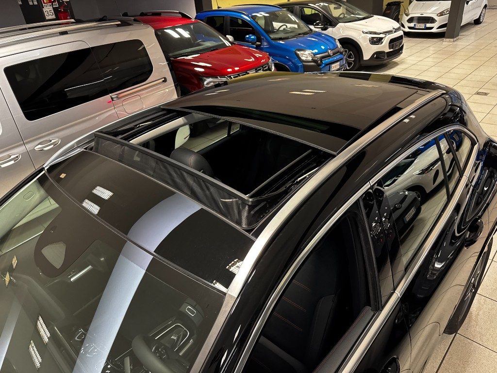 MERCEDES-BENZ GLA 180 Automatic AMG LINE KM0+ TETTO PANORAMICO - 11