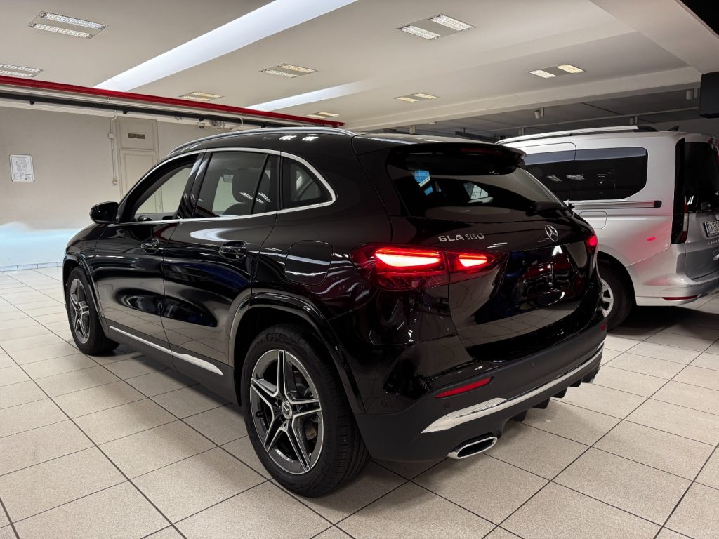 MERCEDES-BENZ GLA 180 Automatic AMG LINE KM0+ TETTO PANORAMICO - 3