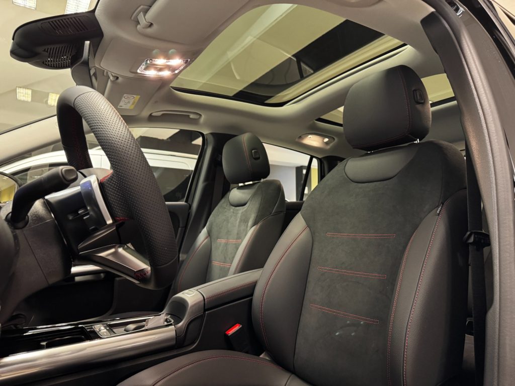 MERCEDES-BENZ GLA 180 Automatic AMG LINE KM0+ TETTO PANORAMICO - 13
