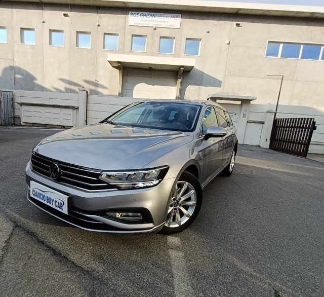 VOLKSWAGEN Passat Variant Grigio metallizzato