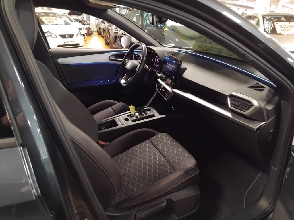 SEAT Leon Sportstourer 1.4 e-HYBRID DSG FR PLUG IN 18 - 12