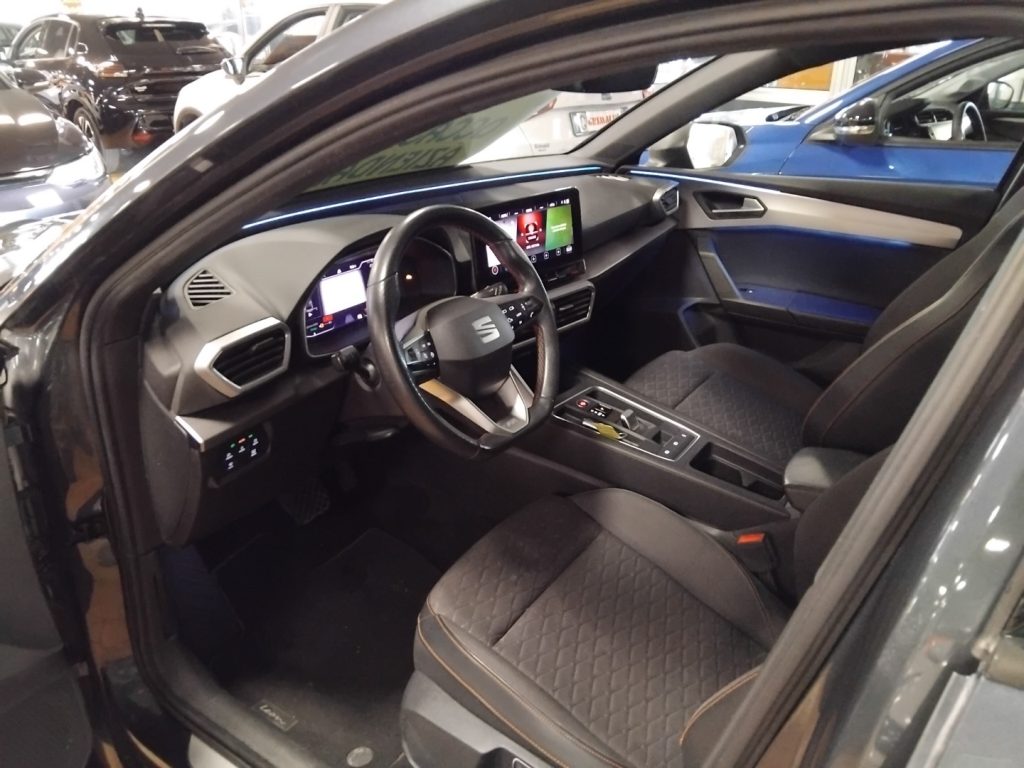 SEAT Leon Sportstourer 1.4 e-HYBRID DSG FR PLUG IN 18 - 14