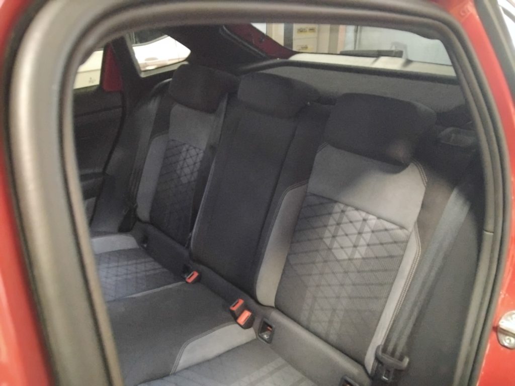 VOLKSWAGEN Taigo 1.0 TSI DSG R-Line - 8