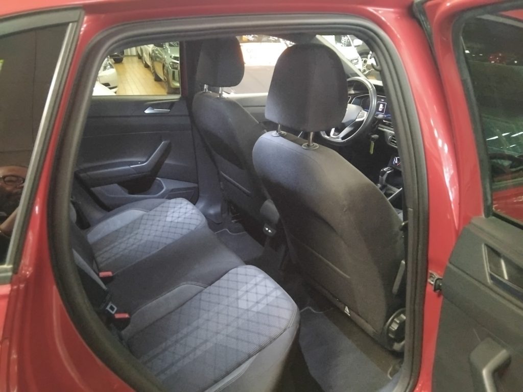 VOLKSWAGEN Taigo 1.0 TSI DSG R-Line - 10