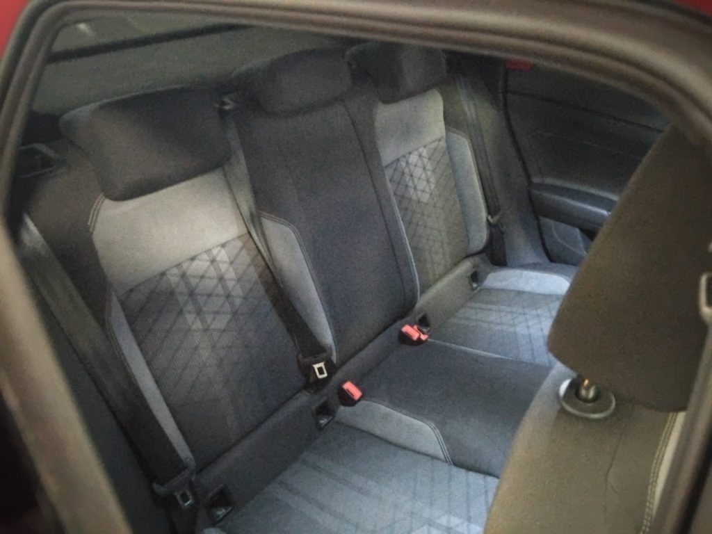 VOLKSWAGEN Taigo 1.0 TSI DSG R-Line - 11